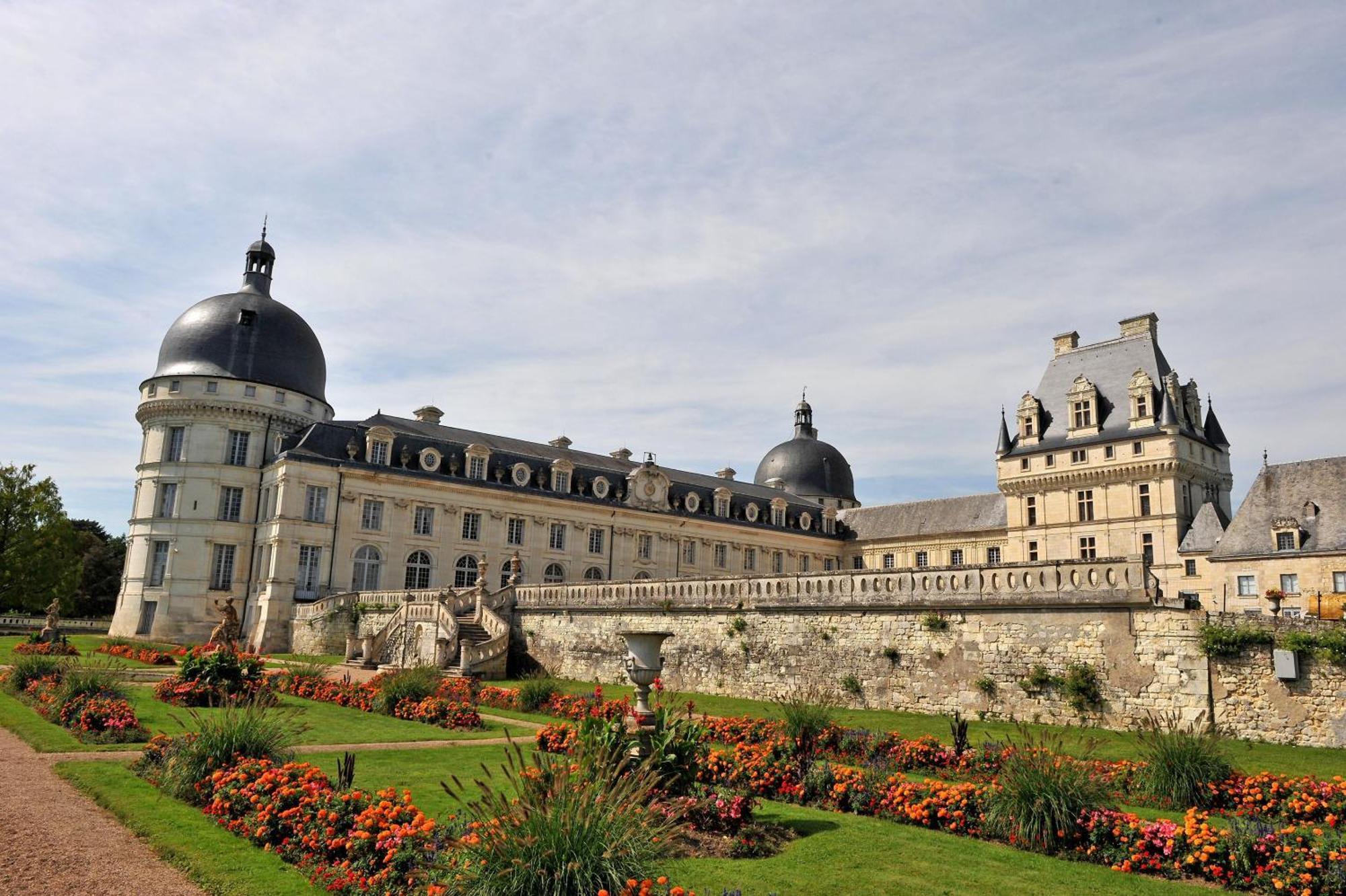 Logis Hotel Le Relais Du Moulin Valençay Exterior foto